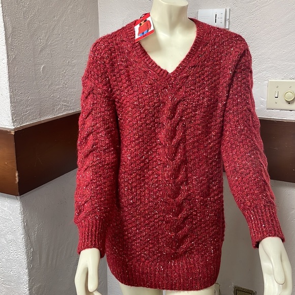 Adrienne Vittadini - knit V neck pullover sweater - Picture 4 of 6